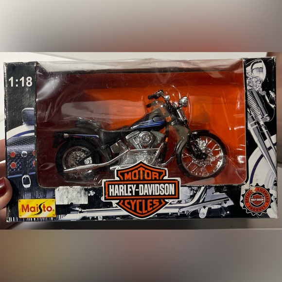 Harley-Davidson Other - Harley Davidson Bad Boy replica